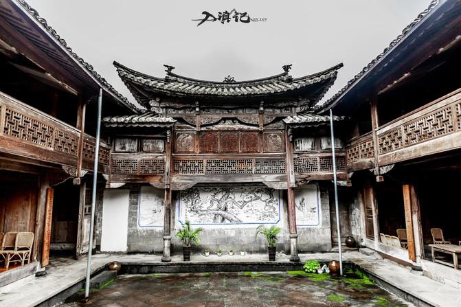 小红帽的冒险之旅